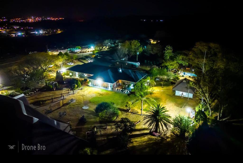 Nauntons Guest House & Wedding Venue เลดี้สมิธ ภายนอก รูปภาพ