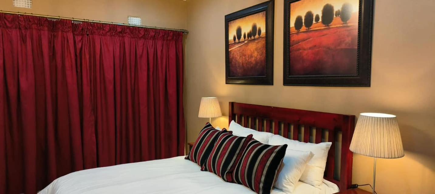 Nauntons Guest House & Wedding Venue เลดี้สมิธ ภายนอก รูปภาพ