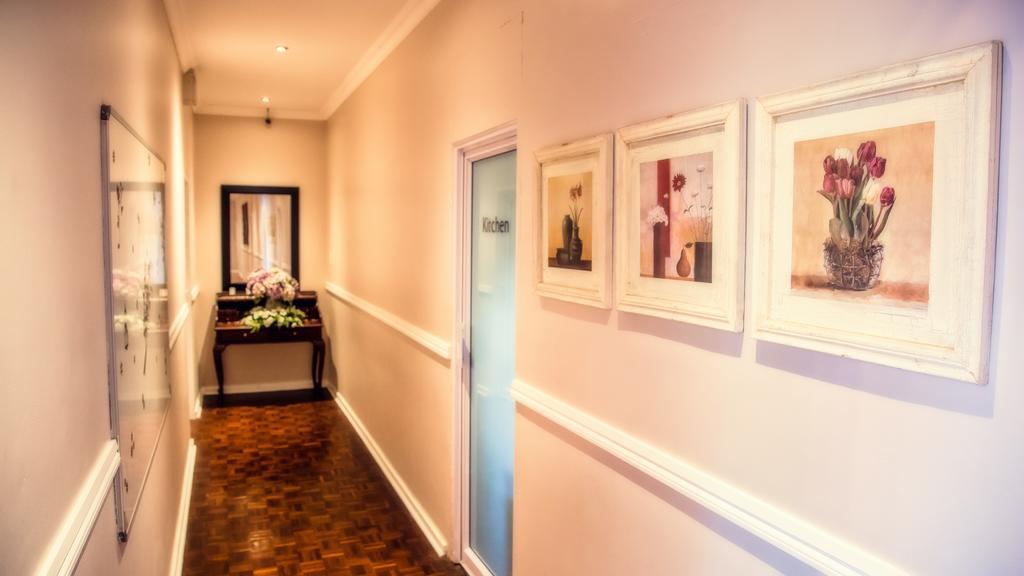 Nauntons Guest House & Wedding Venue เลดี้สมิธ ภายนอก รูปภาพ