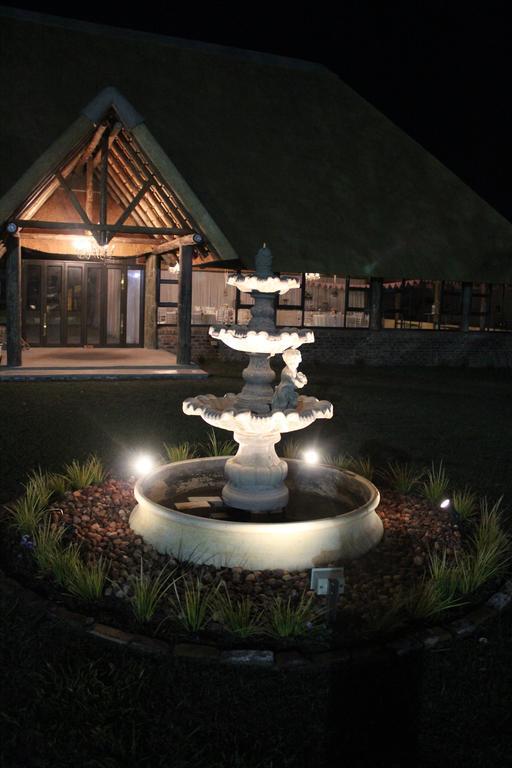 Nauntons Guest House & Wedding Venue เลดี้สมิธ ภายนอก รูปภาพ