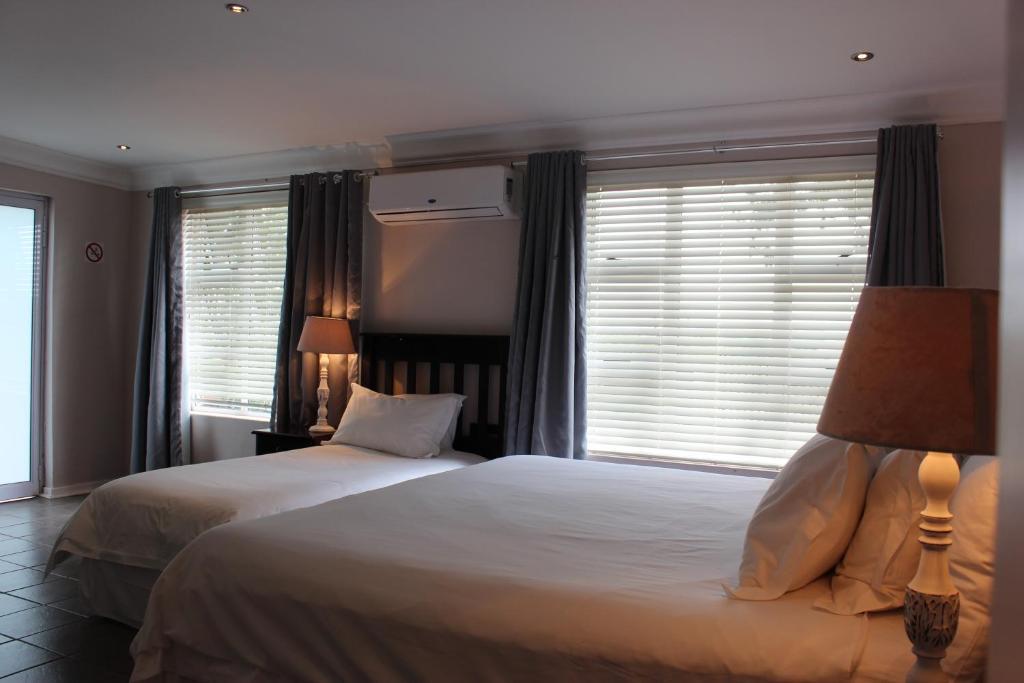 Nauntons Guest House & Wedding Venue เลดี้สมิธ ห้อง รูปภาพ