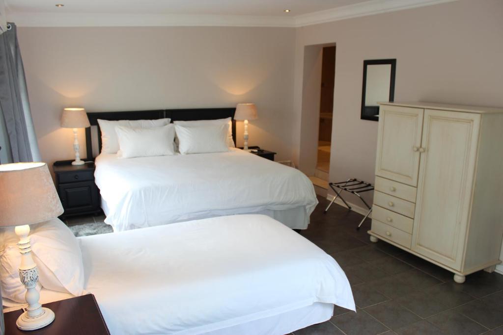 Nauntons Guest House & Wedding Venue เลดี้สมิธ ภายนอก รูปภาพ